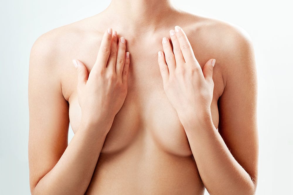 Les cicatrices liées au lifting mammaire à Paris | Dr Sarfati