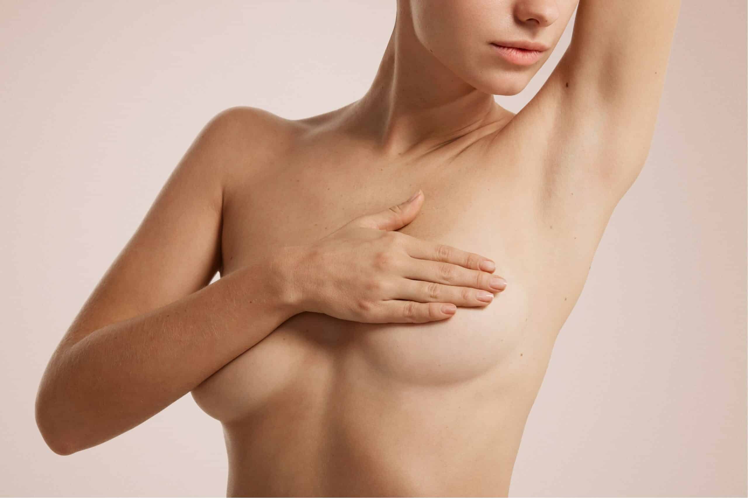 Augmentation mammaire à Paris - Techniques et tarifs | Dr B. Sarfati