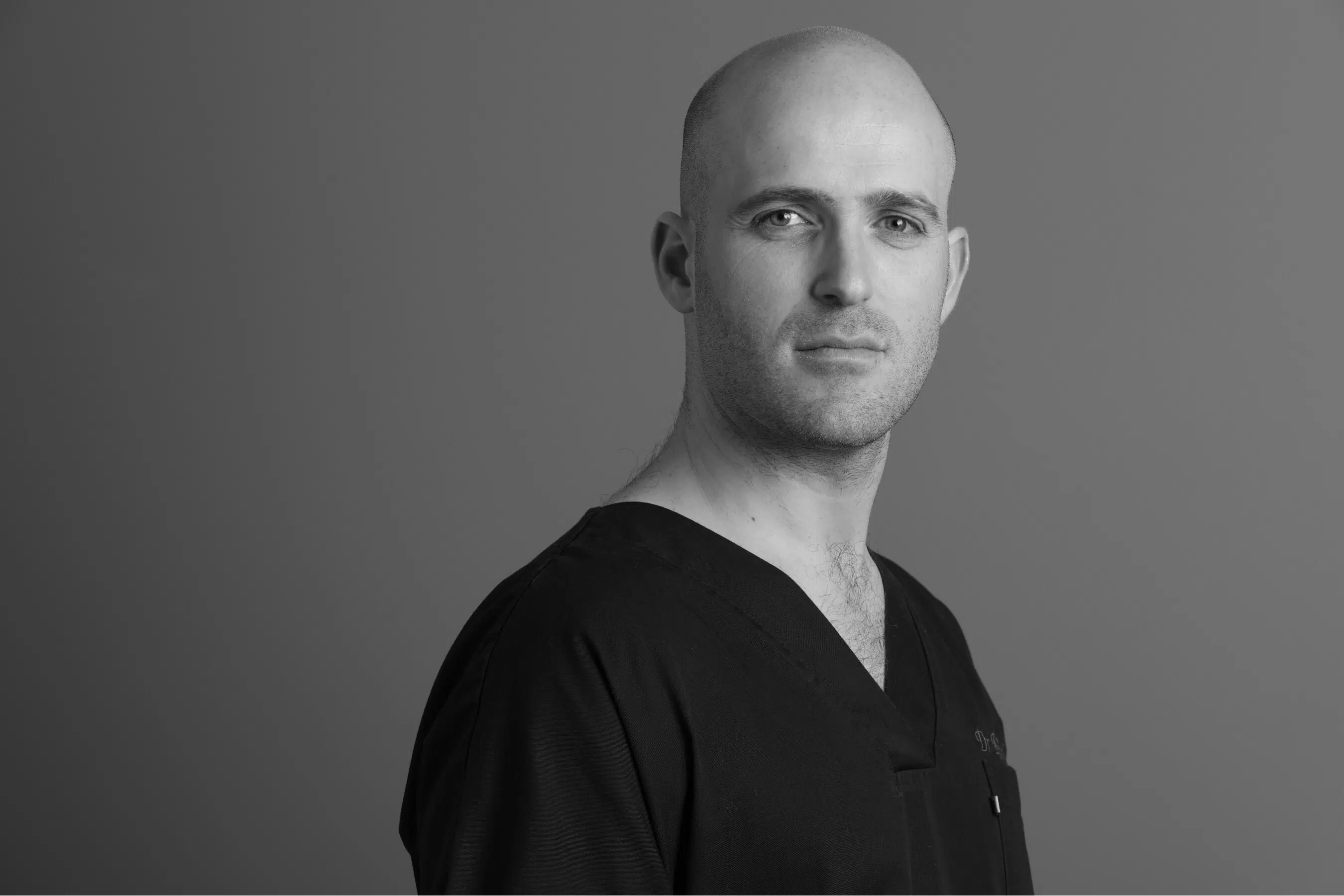 Biographie du Dr B. Sarfati, Chirurgien Esthétique et Plastique à Paris