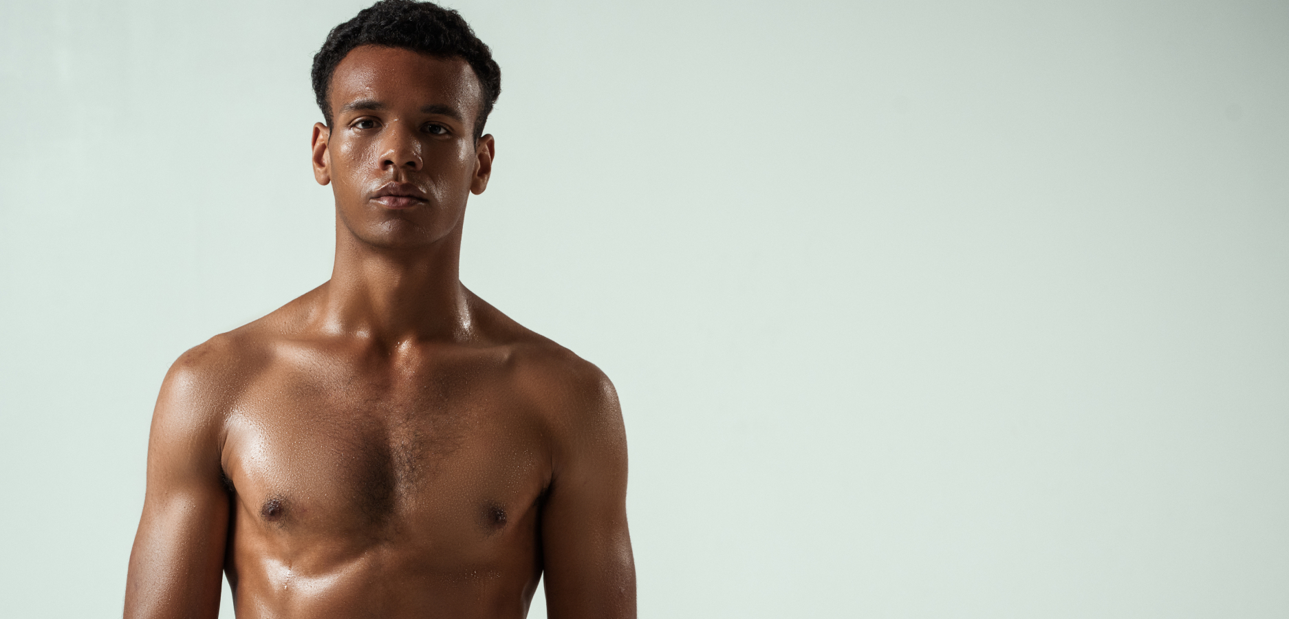 Enlever les seins chez l’homme procédure résultats | Dr Sarfati | Paris